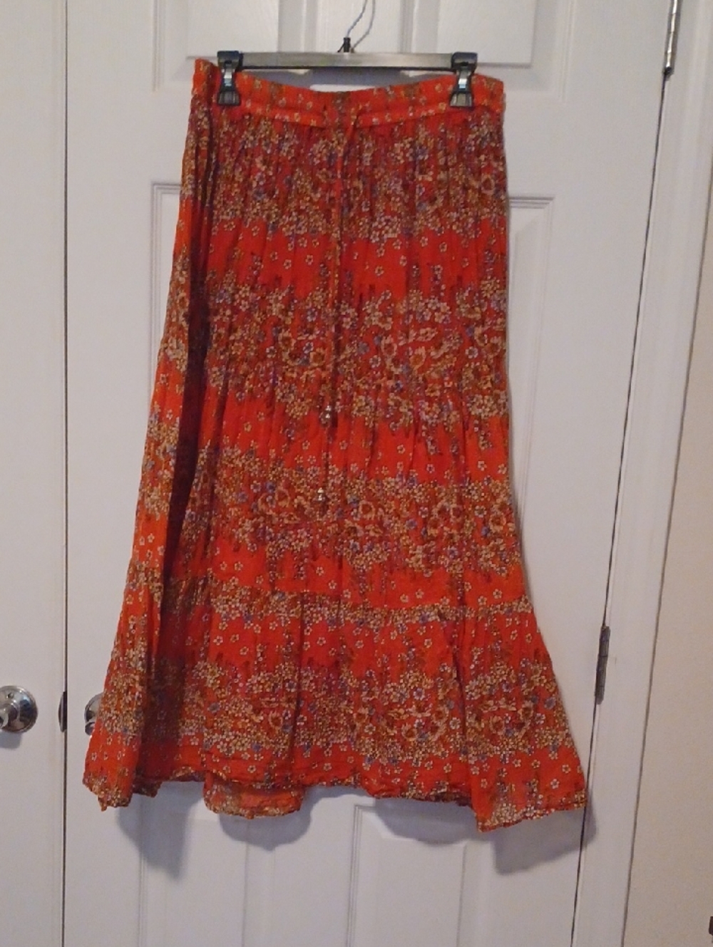 << Mlle Gabrielle Orange Floral Tiered Maxi Skirt - Picture 2 of 10